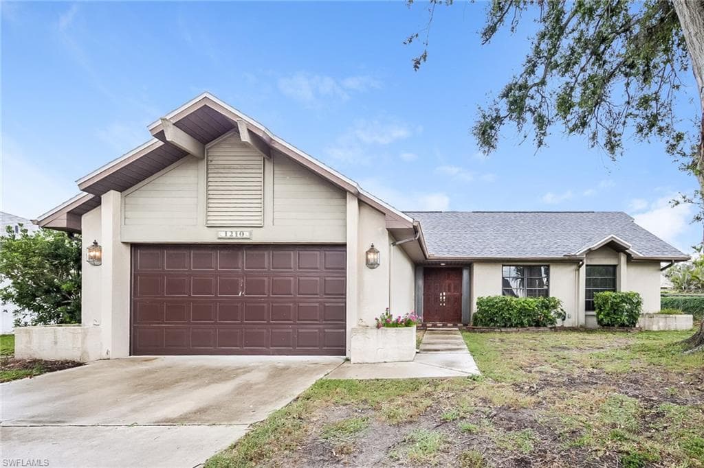 1210 SE 36th TER CAPE CORAL, FL 33904