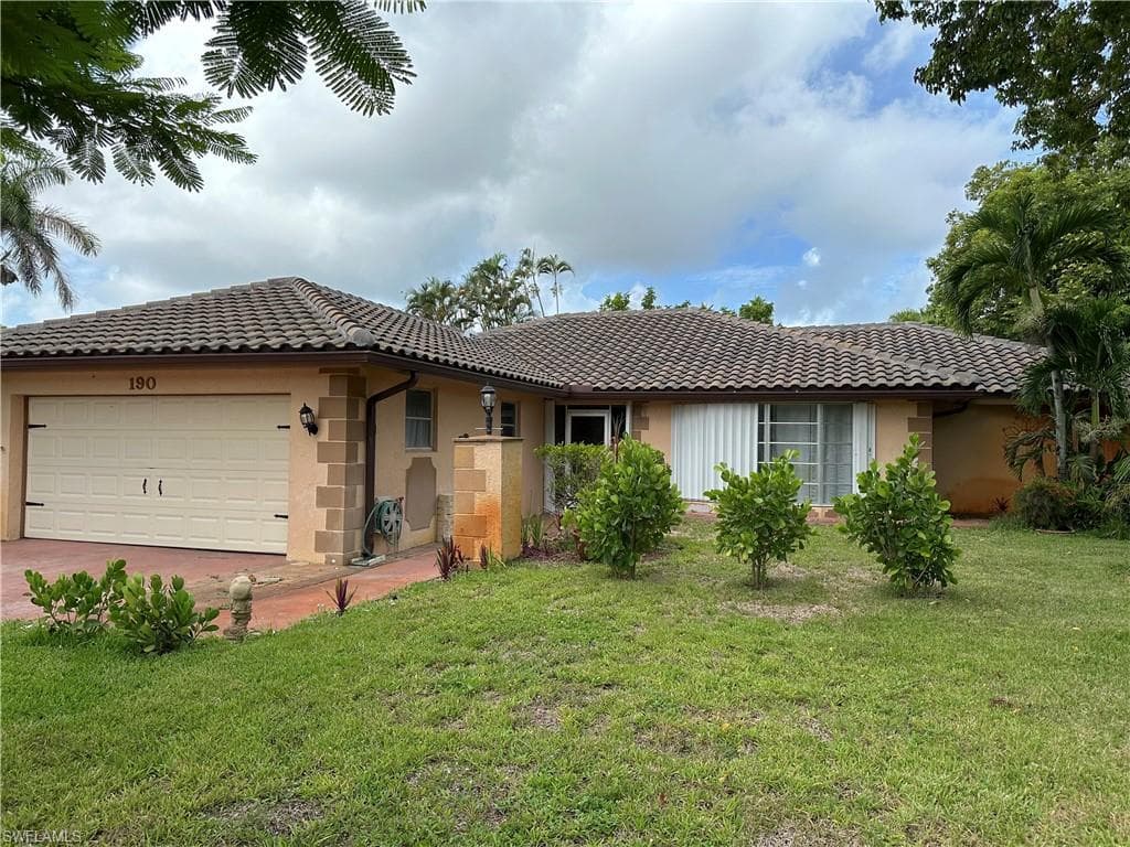 190 Big Springs DR NAPLES, FL 34113