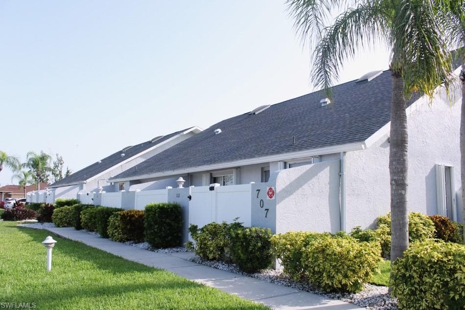 707 SW 3rd CT 101 CAPE CORAL, FL 33991