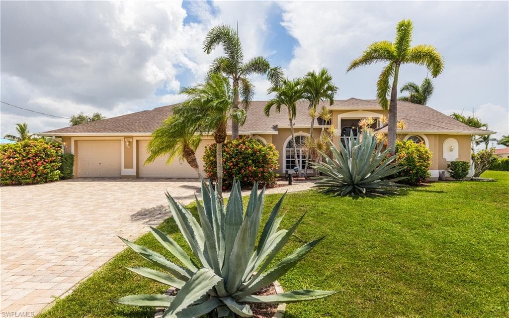 3033 SW 23rd PL CAPE CORAL, FL 33914