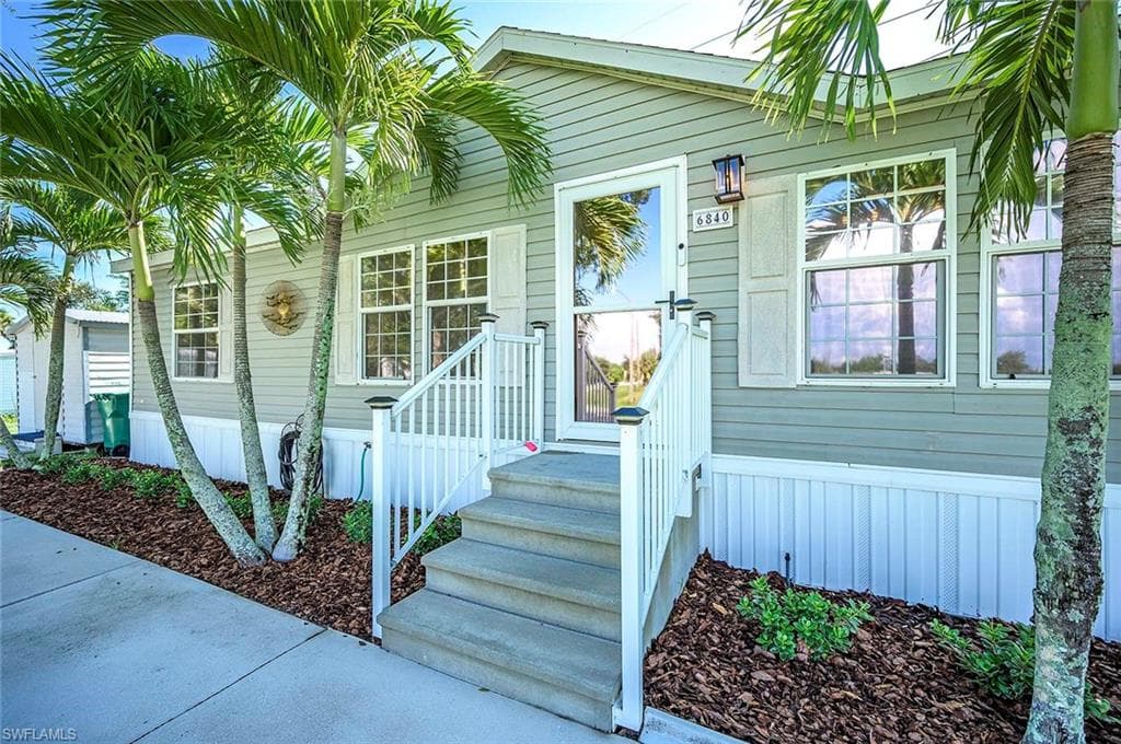 6840 Villaview DR PUNTA GORDA, FL 33982