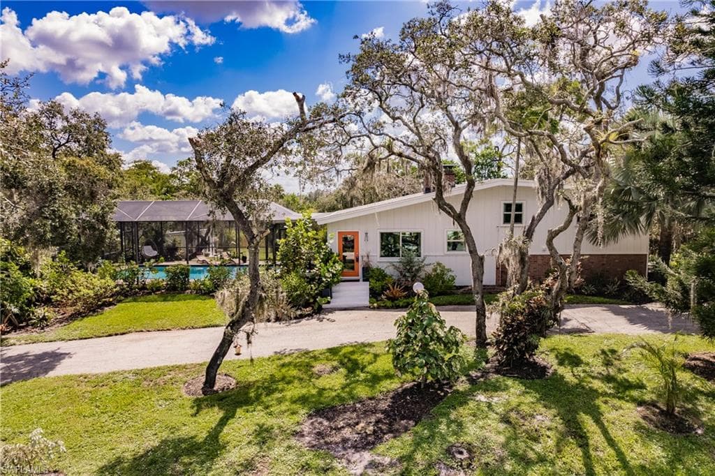 63 Constitution DR NAPLES, FL 34112