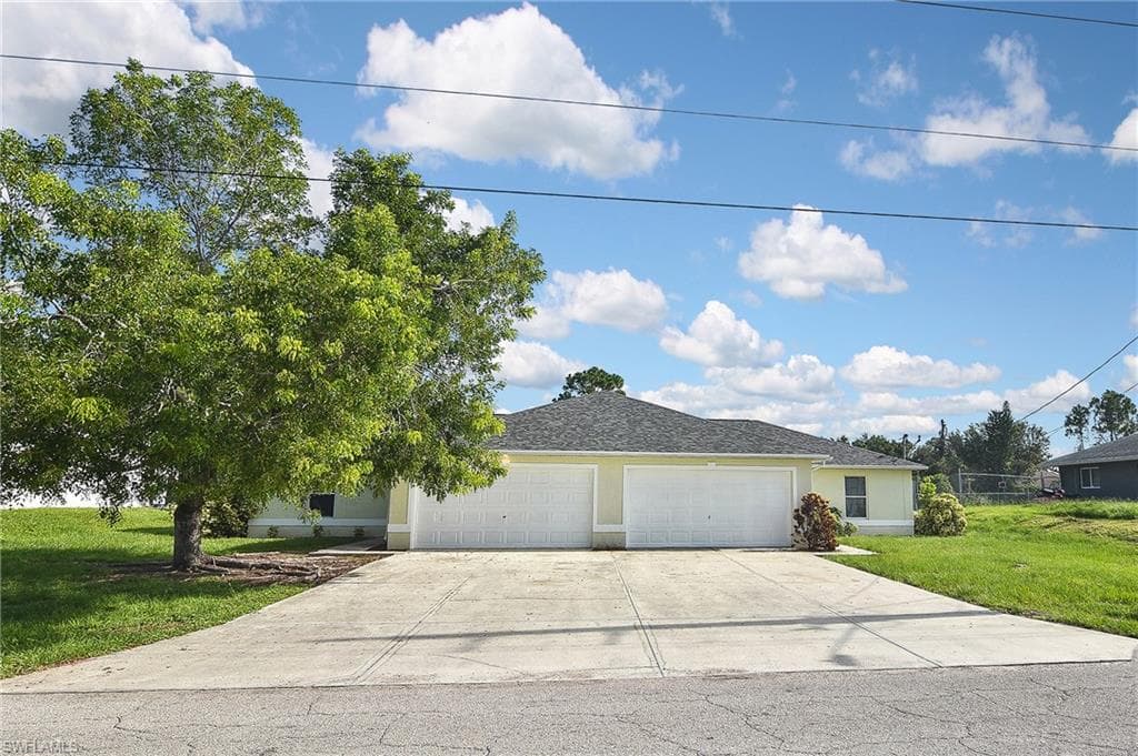 4604-4606 Douglas LN LEHIGH ACRES, FL 33973
