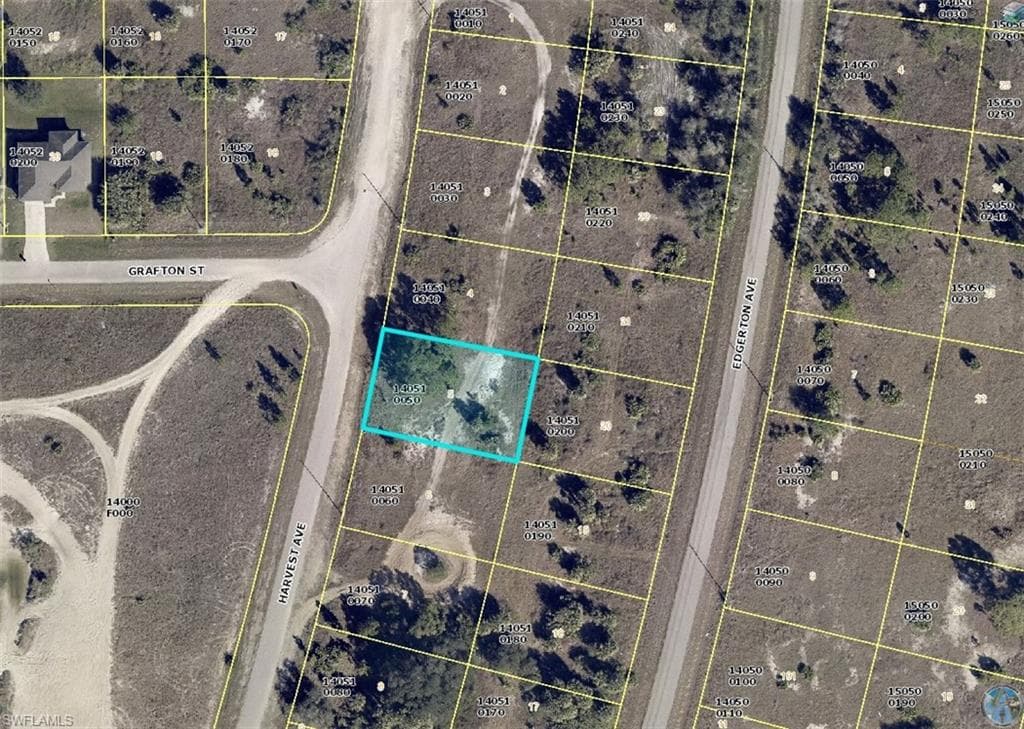 1095 Harvest AVE LEHIGH ACRES, FL 33974