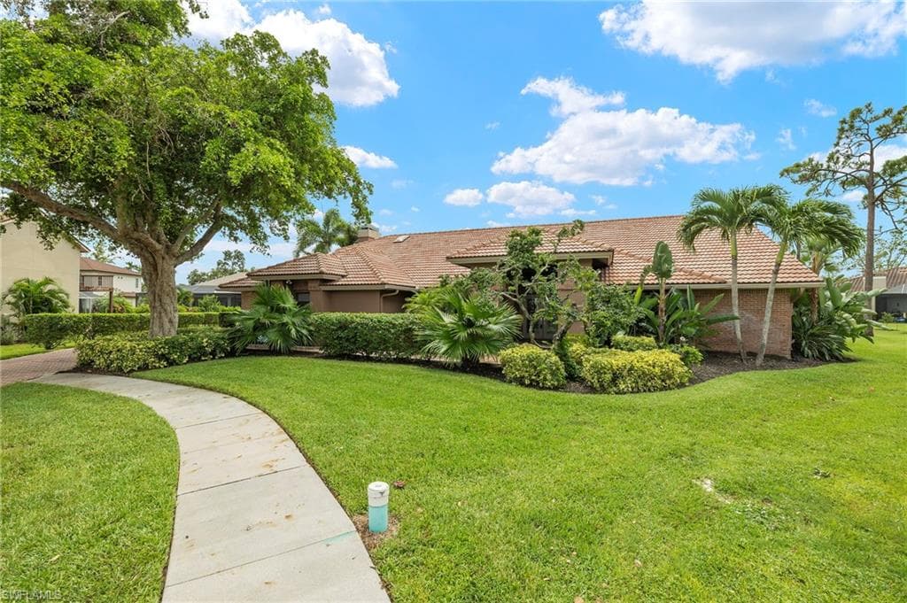 23 Carrotwood CT FORT MYERS, FL 33919
