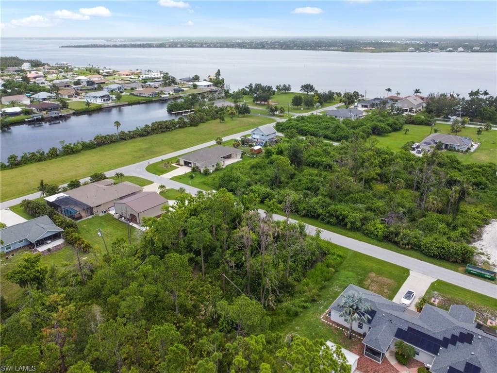 5215 Noyes LN PORT CHARLOTTE, FL 33981