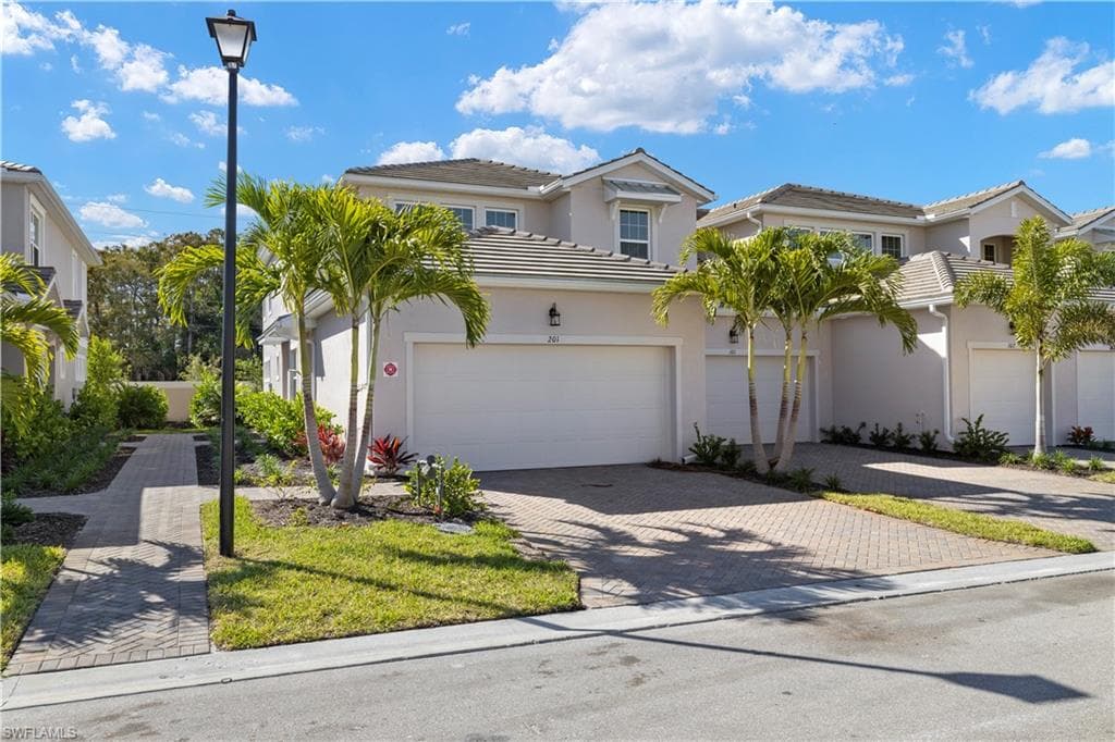 4664 Arboretum CIR unit 101 NAPLES, FL 34112