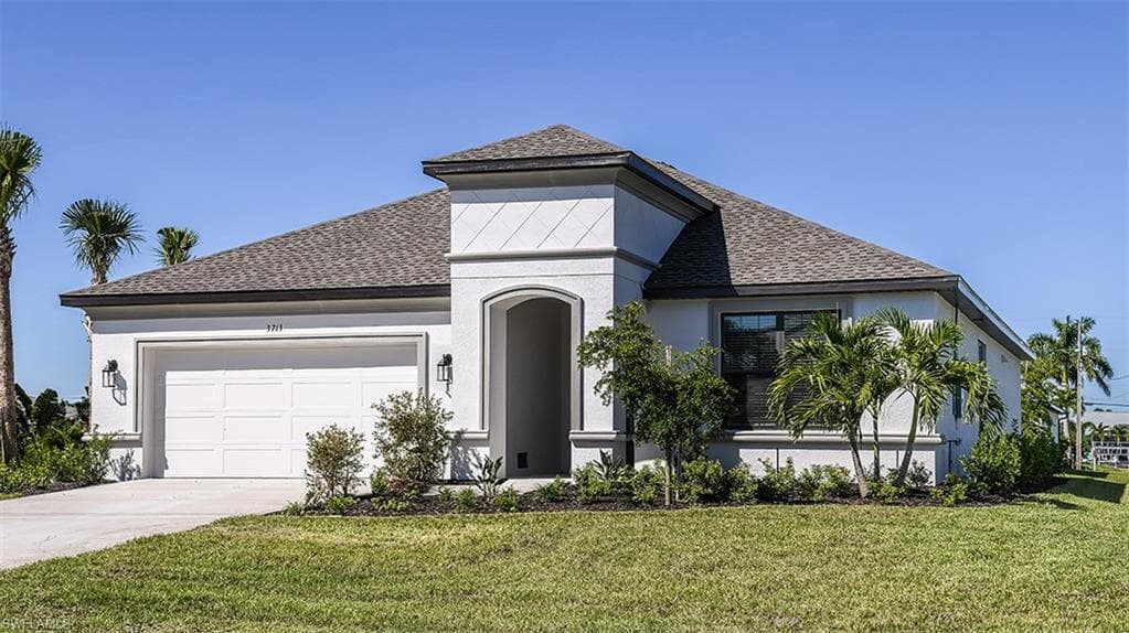 3713 4th LN CAPE CORAL, FL 33991