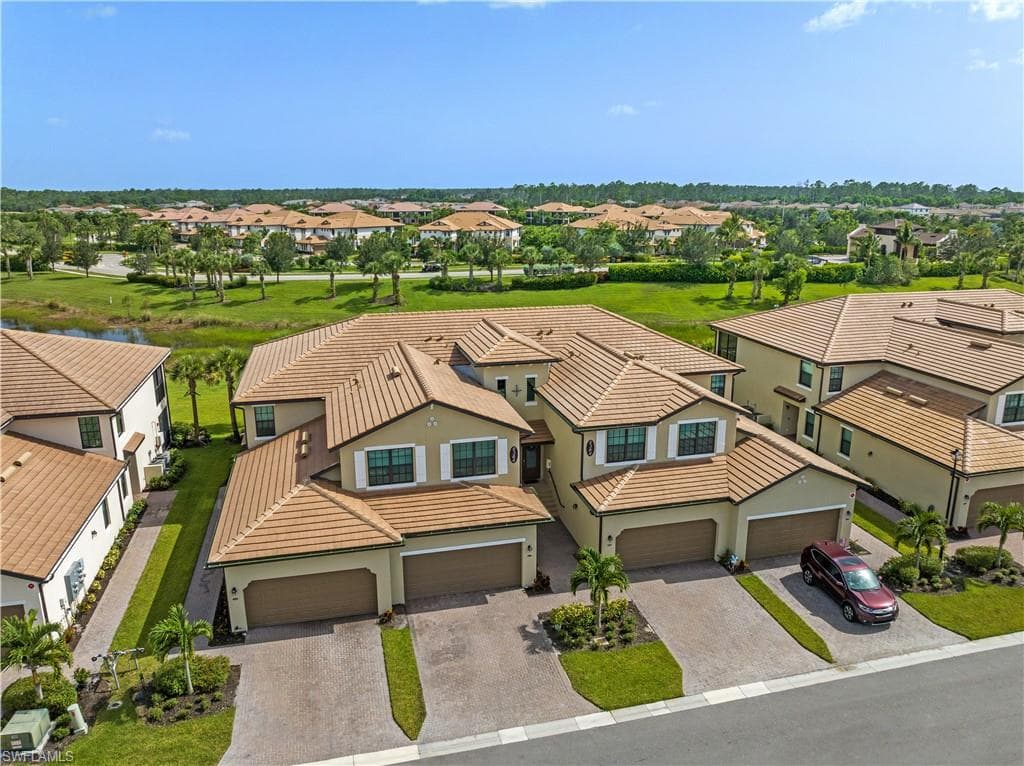 2364 Anguilla DR 101 NAPLES, FL 34120