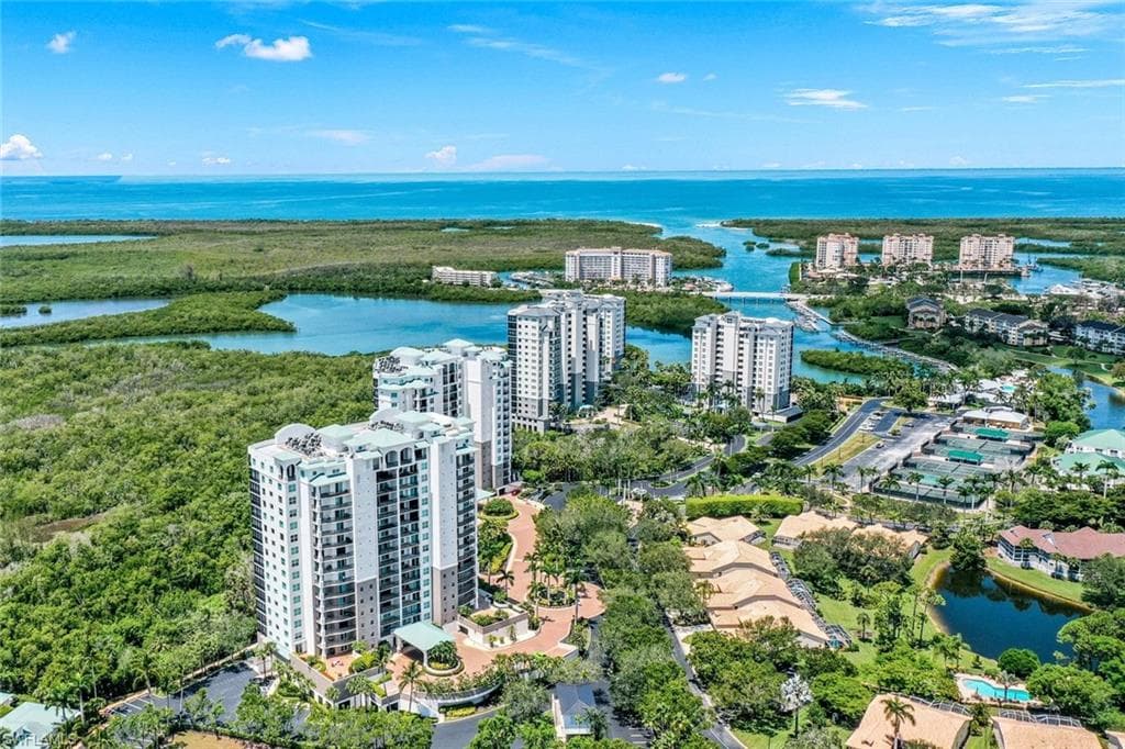 455 COVE TOWER DR 904 NAPLES, FL 34110