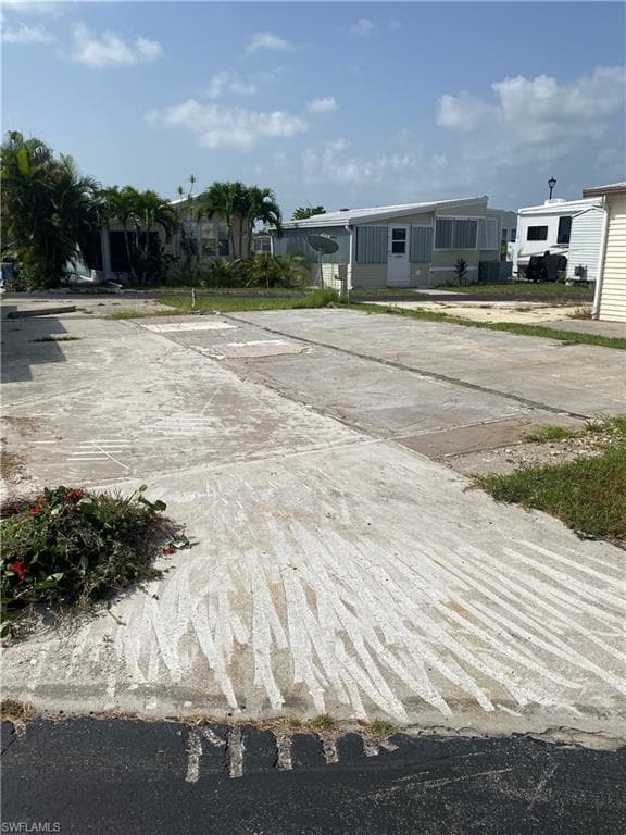 11741 VALLEYVIEW DR FORT MYERS, FL 33908