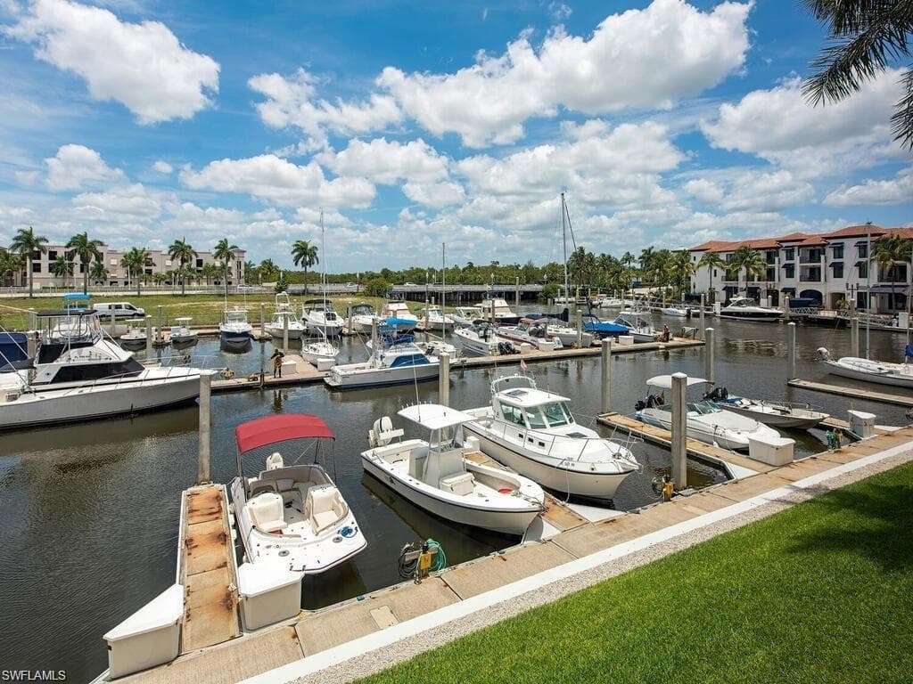 803 River Point DR 106B NAPLES, FL 34102