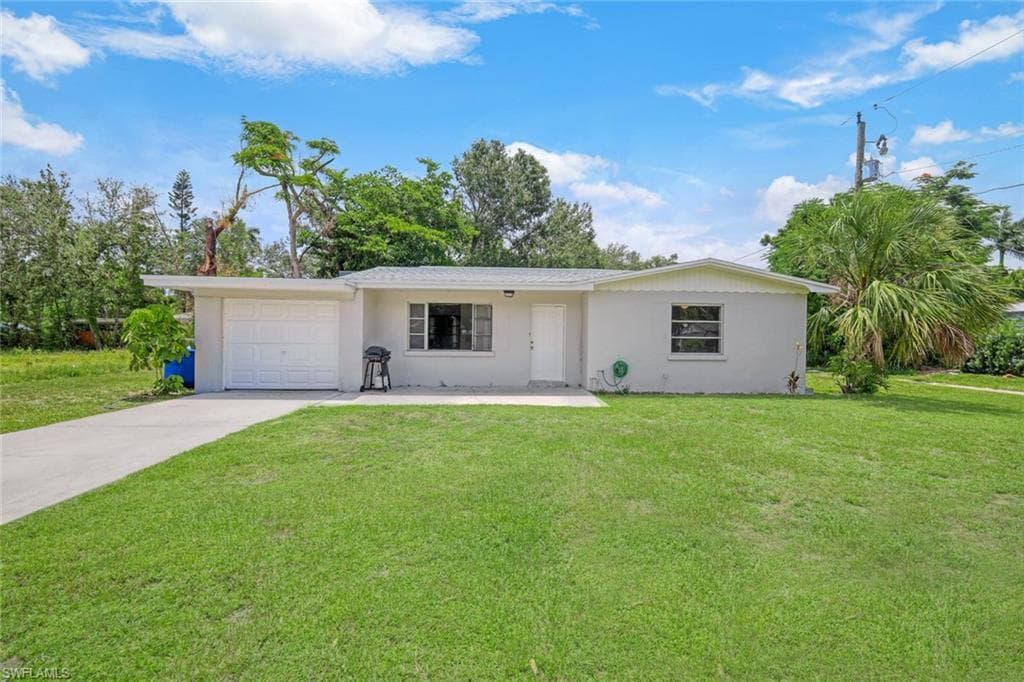 2968 Sunset RD FORT MYERS, FL 33901