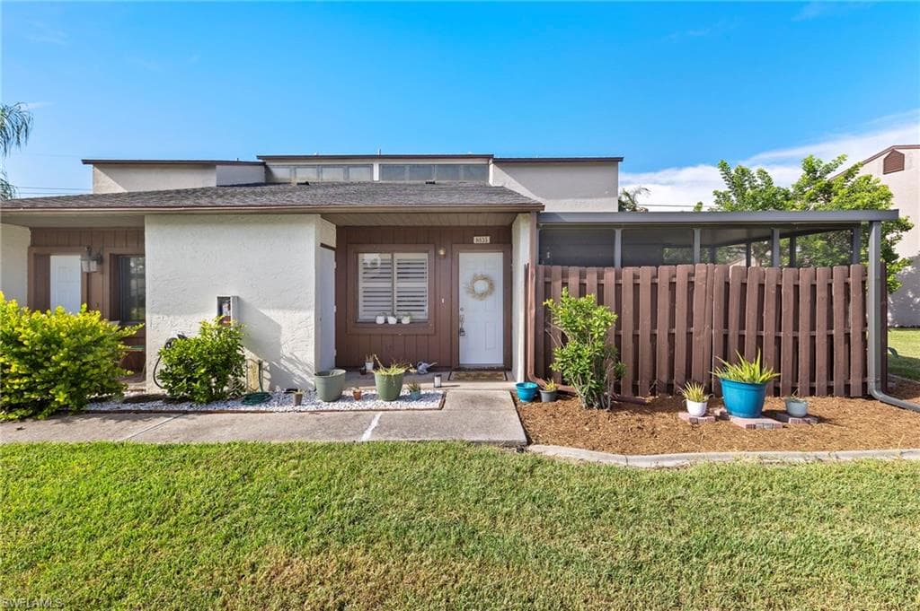 8835 Somerset BLVD FORT MYERS, FL 33919