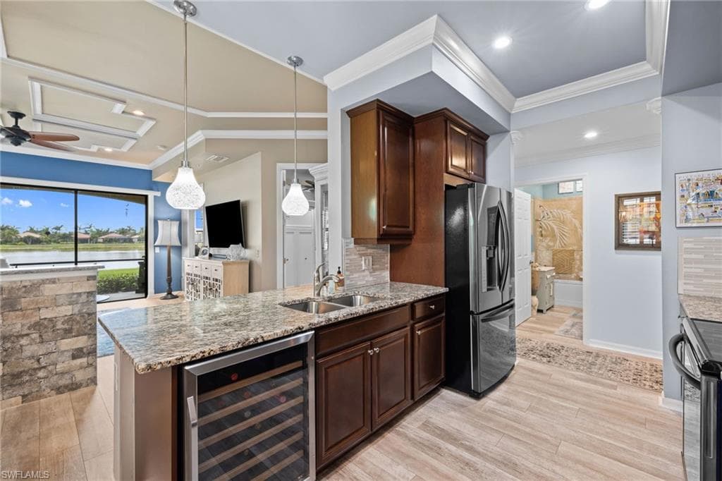 26189 Palace LN 101 BONITA SPRINGS, FL 34135