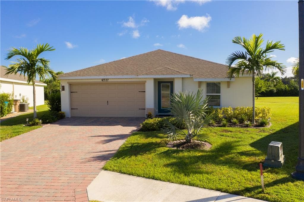 2727 Foralesca Ct CAPE CORAL, FL 33909