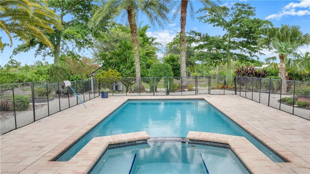 3265 52nd AVE NE NAPLES, FL 34120