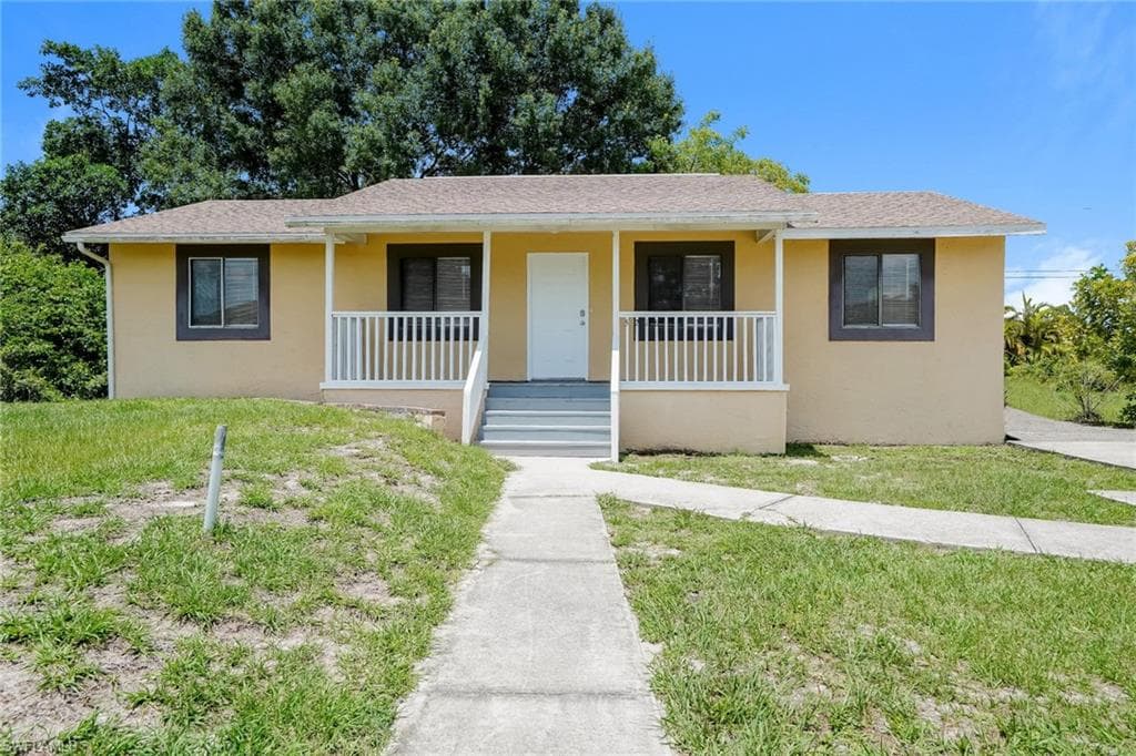 5218 6th ST W LEHIGH ACRES, FL 33971