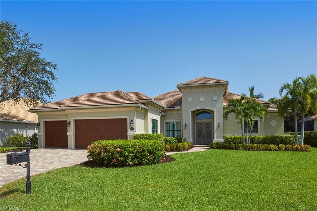 1780 Supreme CT NAPLES, FL 34110