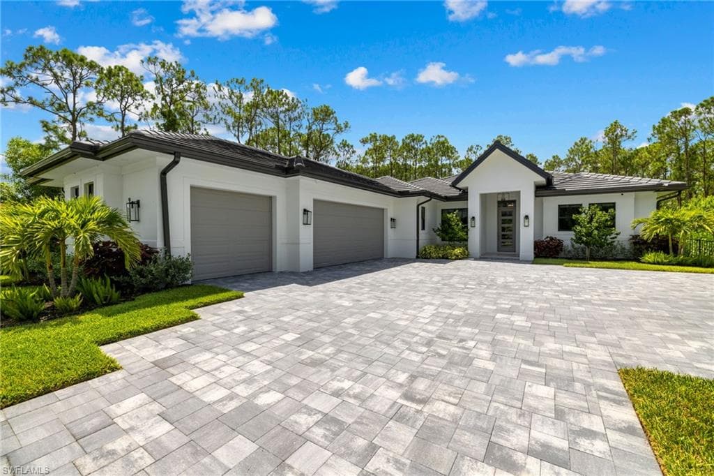9530 Strike LN BONITA SPRINGS, FL 34135