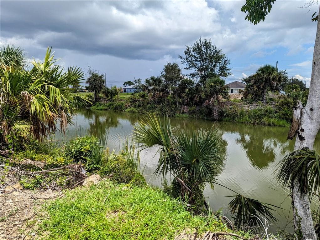 1801 13th AVE CAPE CORAL, FL 33909
