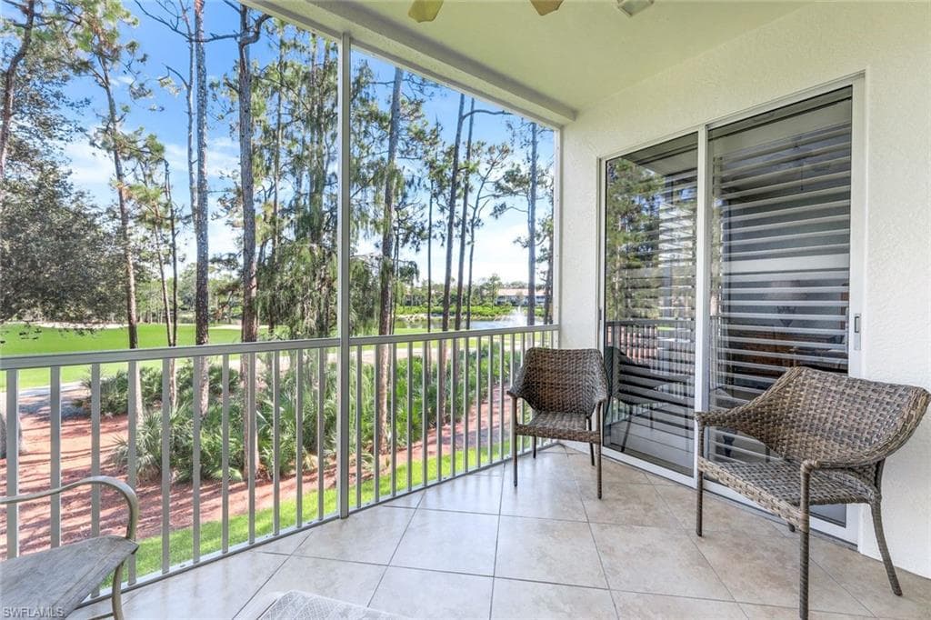 8231 Parkstone PL 3-204 NAPLES, FL 34120