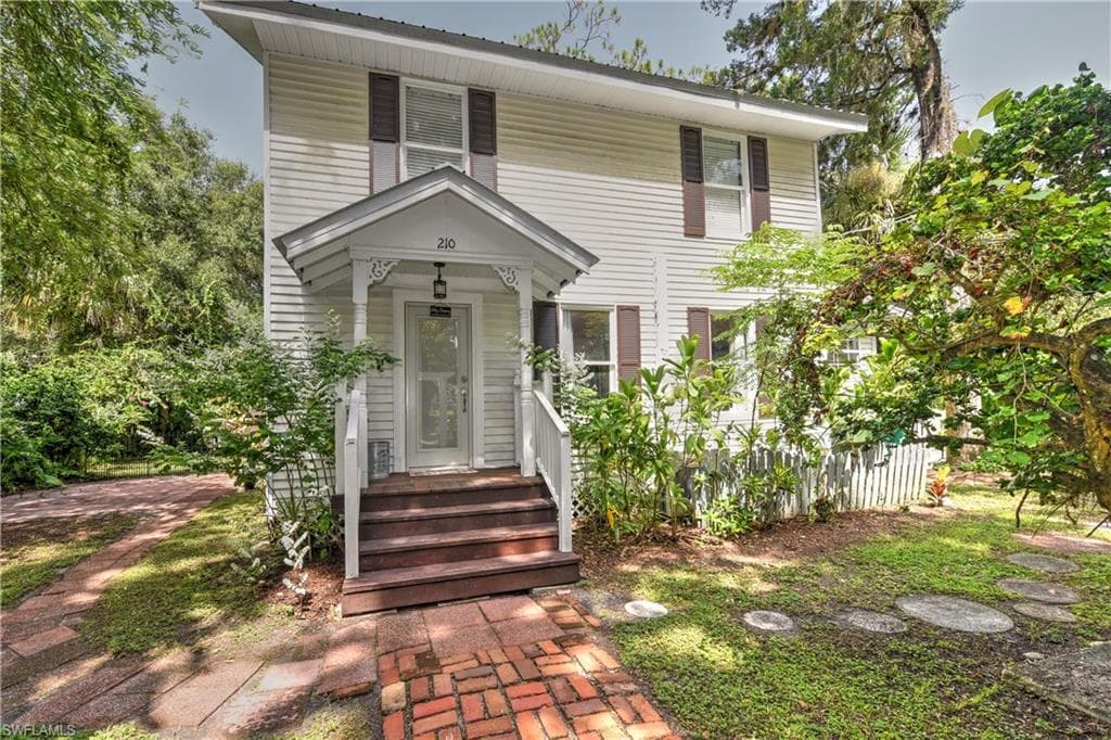 210 Campbell ST LABELLE, FL 33935