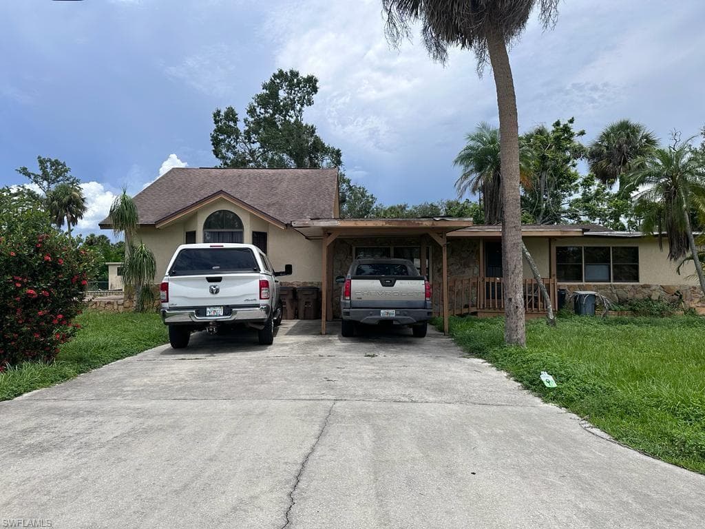 599 Carolina AVE FORT MYERS, FL 33905