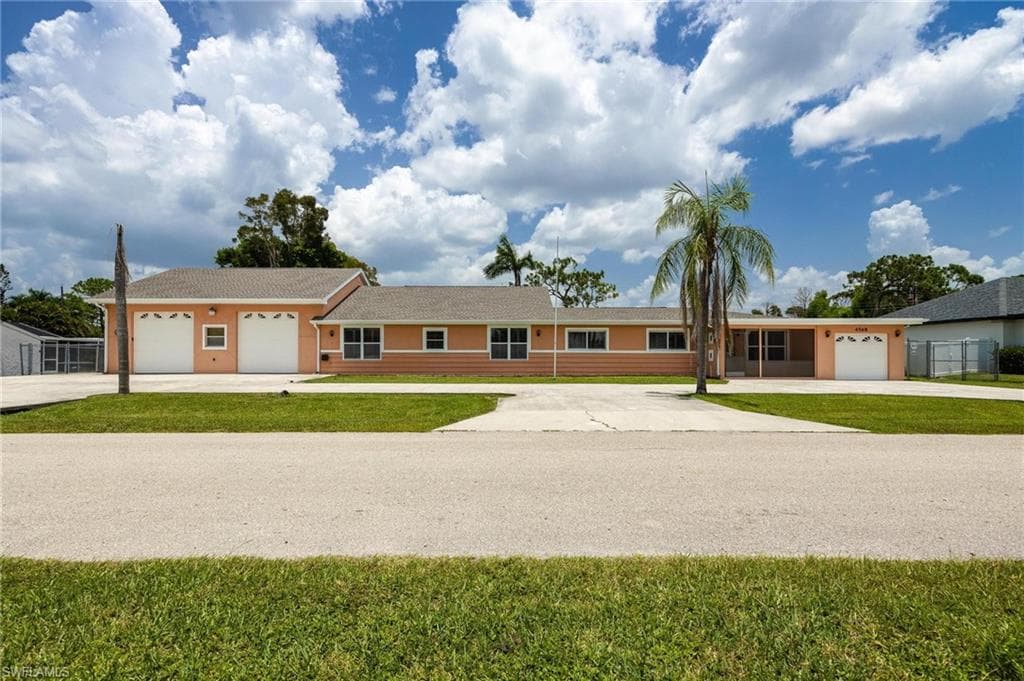 4568 San Antonio LN BONITA SPRINGS, FL 34134