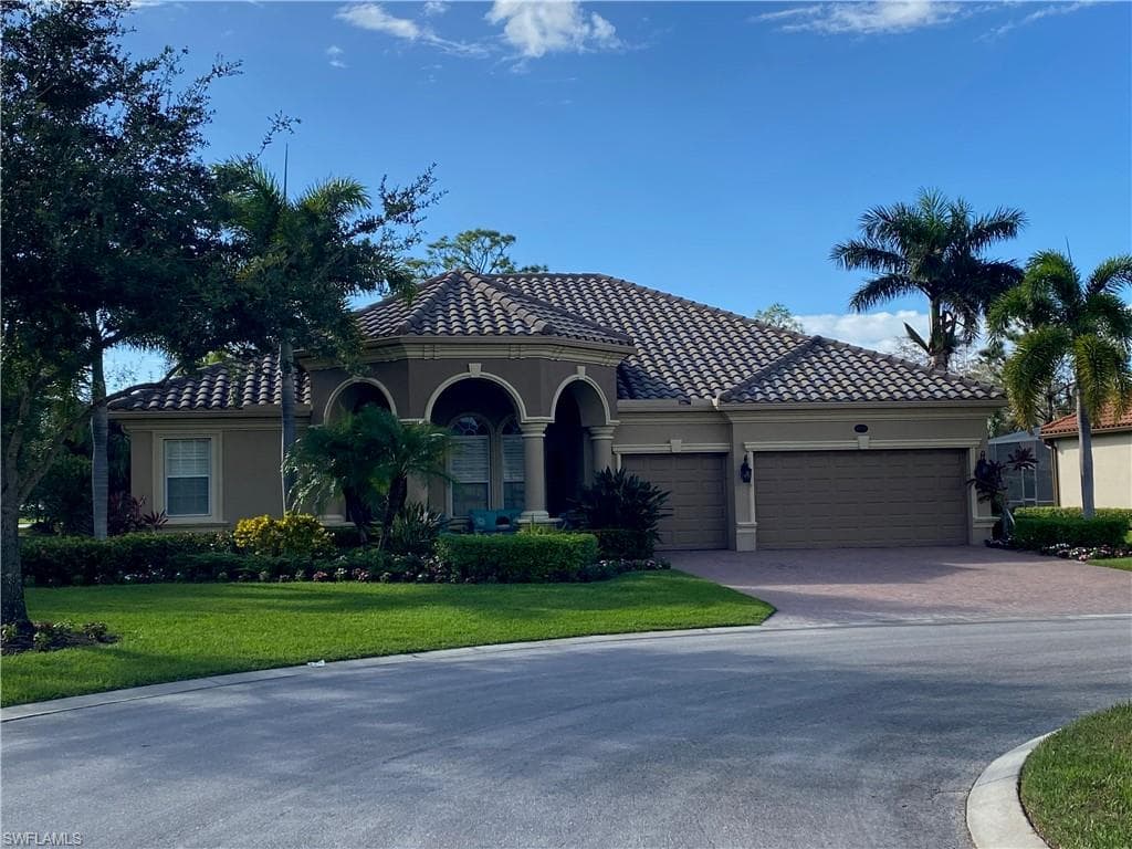 10081 Lions Bay CT NAPLES, FL 34120