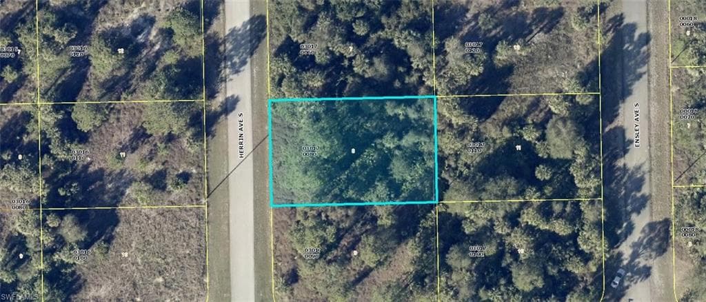 517 Herrin AVE S LEHIGH ACRES, FL 33974