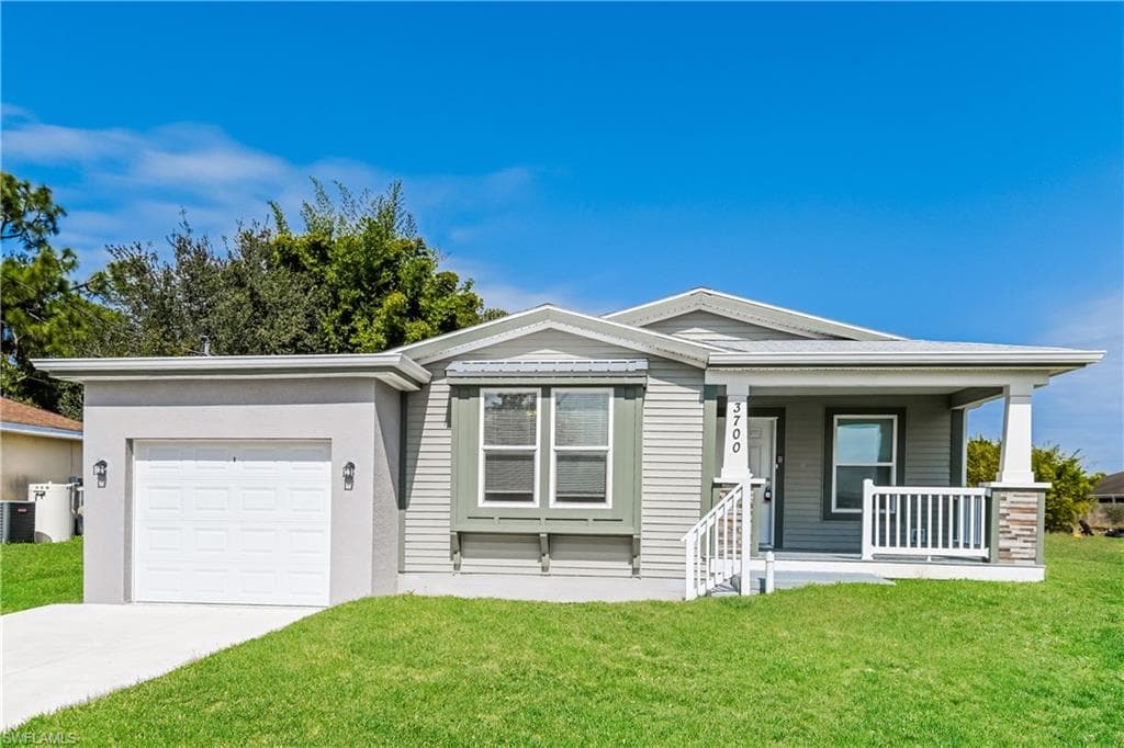 3700 9th ST W LEHIGH ACRES, FL 33971