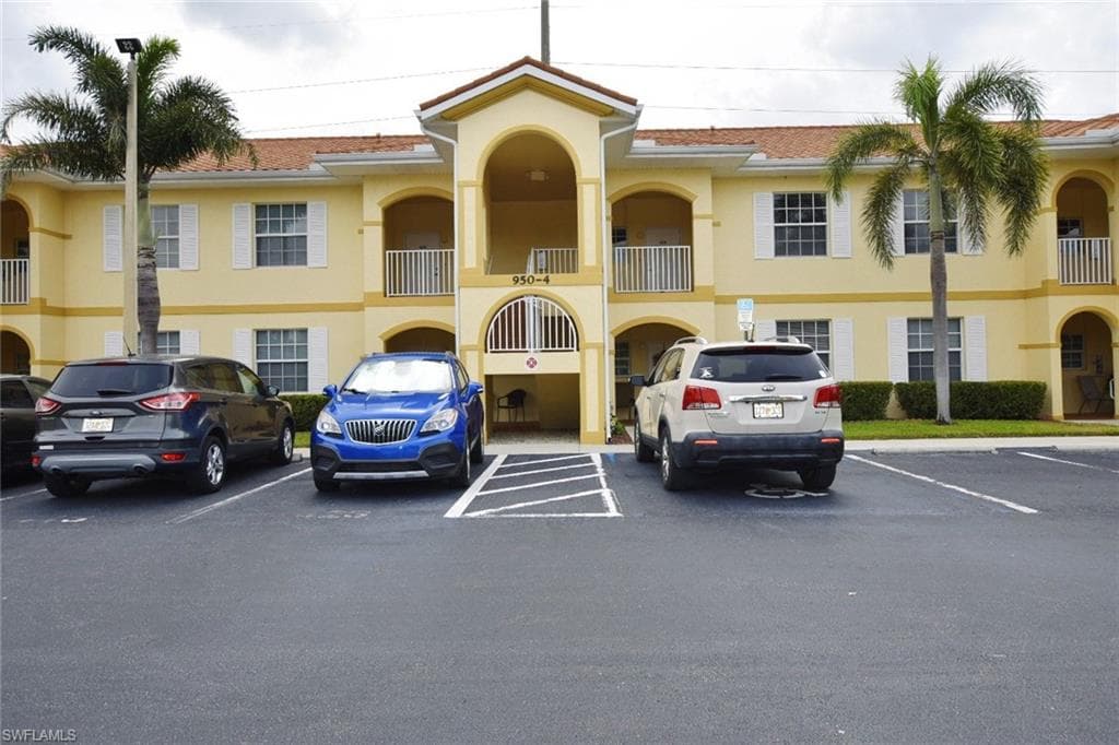 950 Hancock Creek South BLVD 424 CAPE CORAL, FL 33909