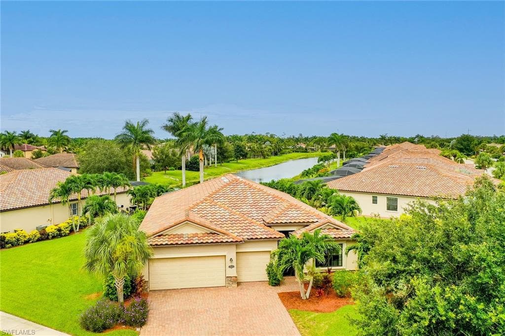 3945 Sapphire WAY NAPLES, FL 34114