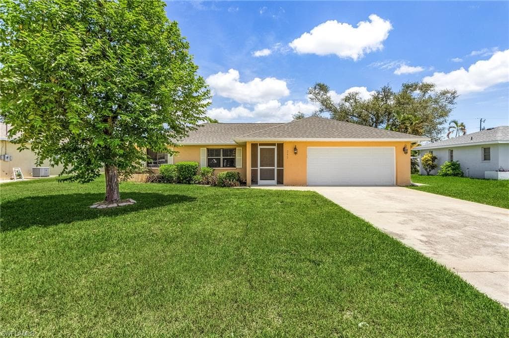 245 SW 39th TER CAPE CORAL, FL 33914