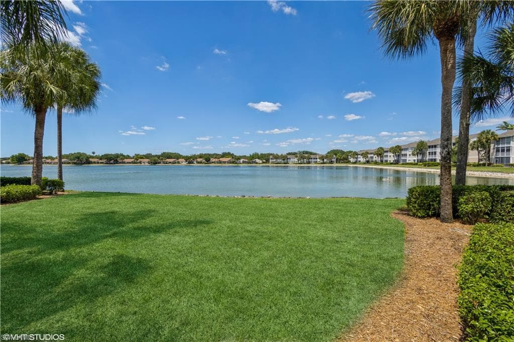 2861 Citrus Lake DR L-104 NAPLES, FL 34109