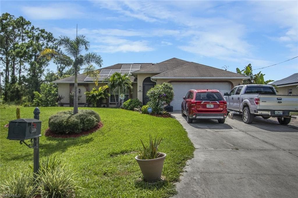 556 Silver AVE S LEHIGH ACRES, FL 33974