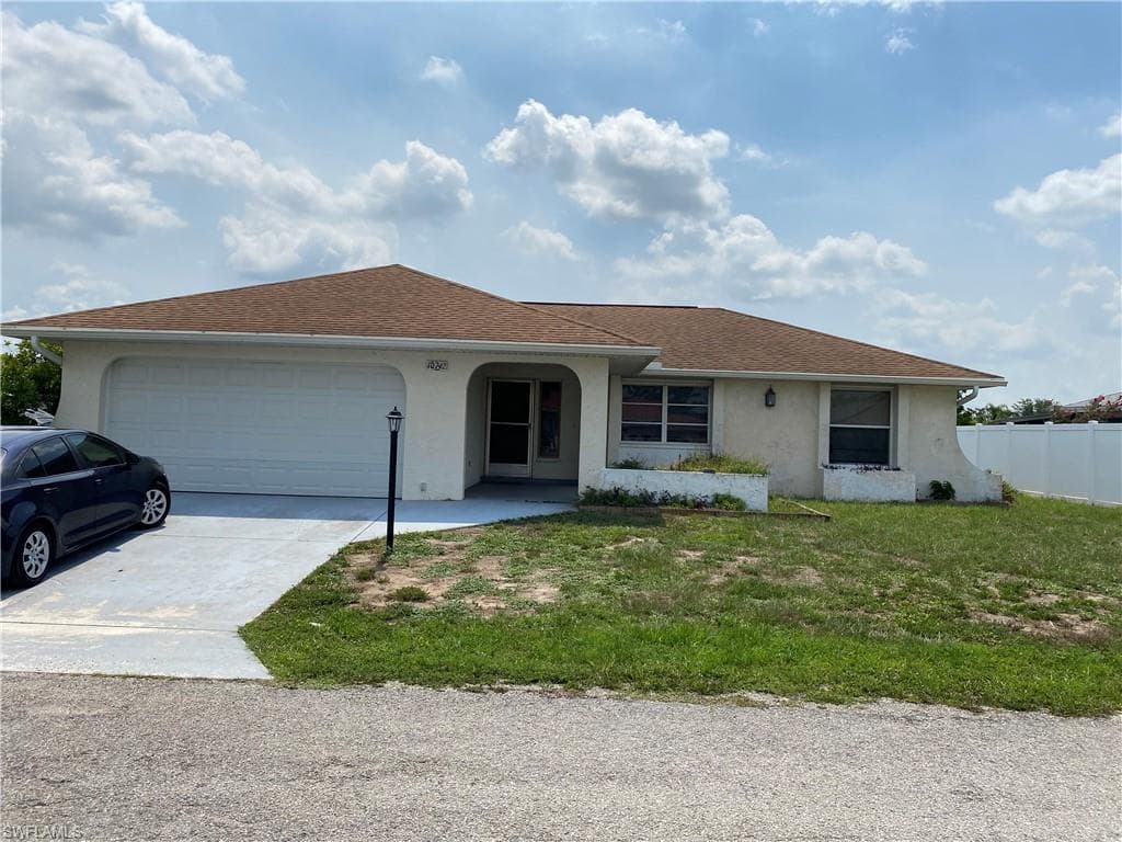 10742 Lemontree CT LEHIGH ACRES, FL 33936
