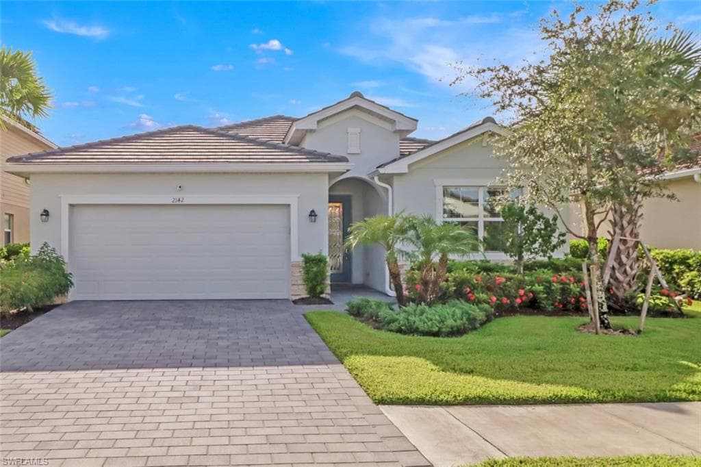 2142 Clementine ST NAPLES, FL 34120