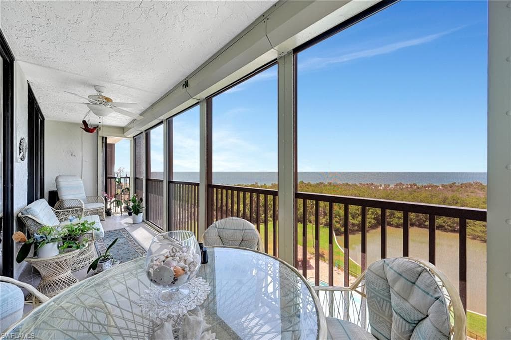 11 Bluebill AVE 804 NAPLES, FL 34108