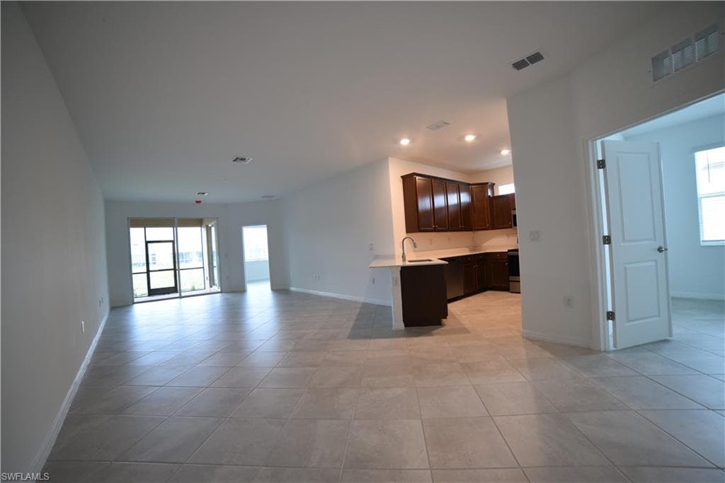 2665 Vine AVE NAPLES, FL 34120