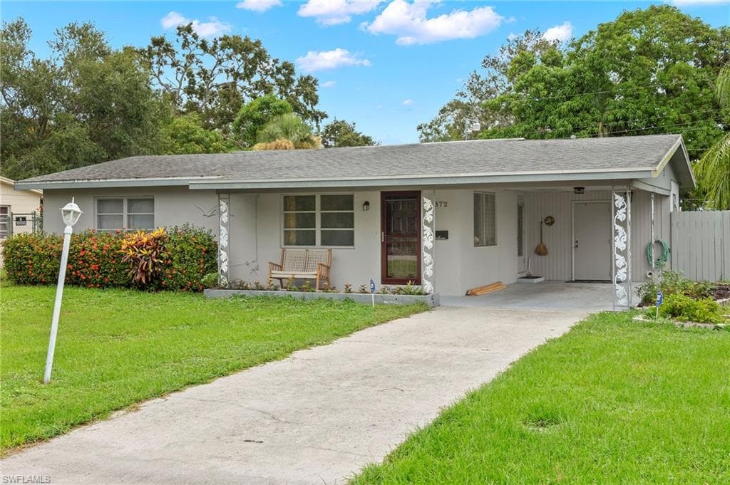 372 Altamont AVE FORT MYERS, FL 33905