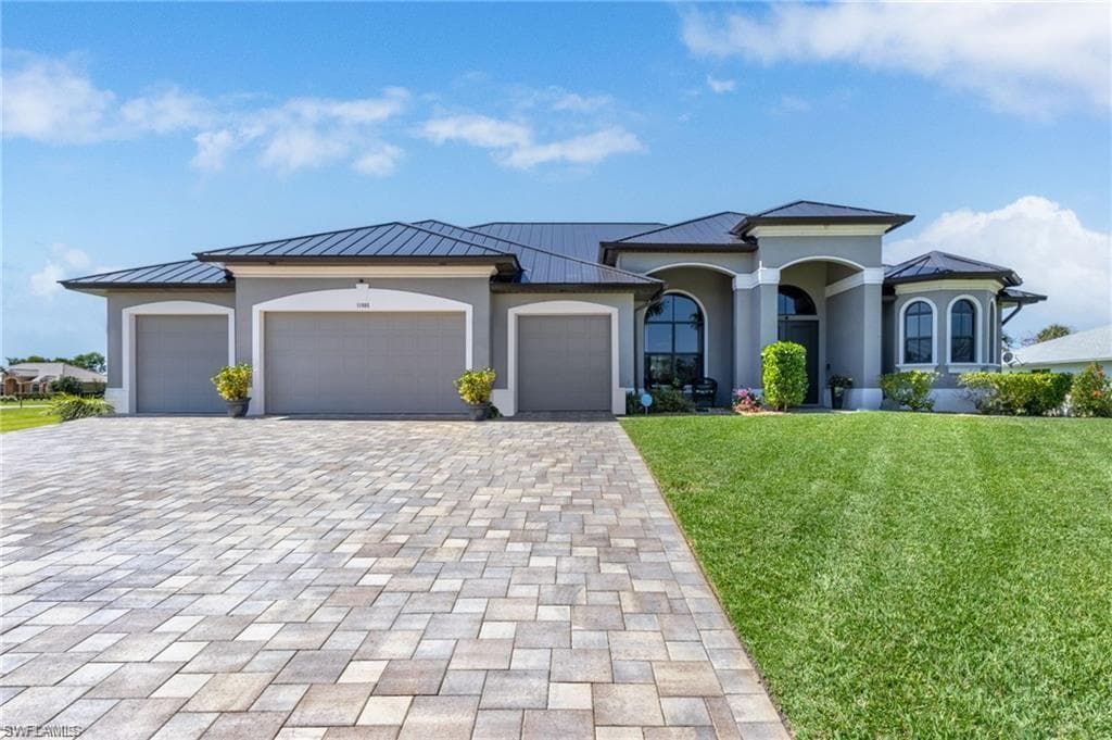 11985 Princess Grace CT CAPE CORAL, FL 33991