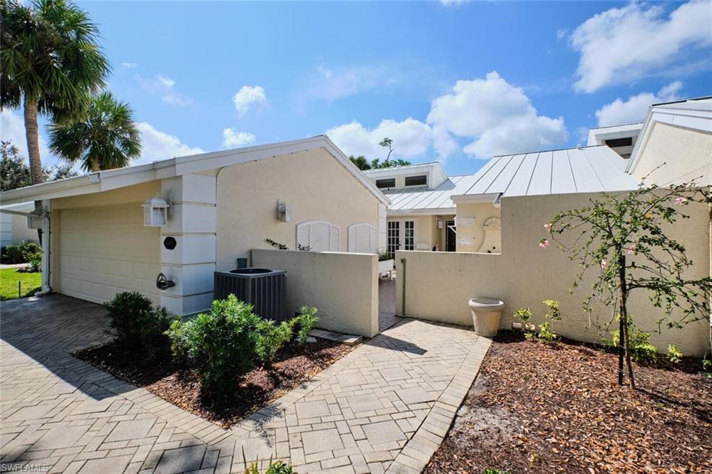 15593 Lockmaben AVE FORT MYERS, FL 33912