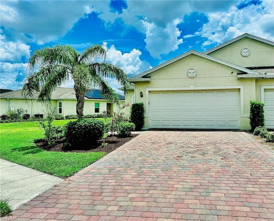 19515 Galleon Point DR LEHIGH ACRES, FL 33936
