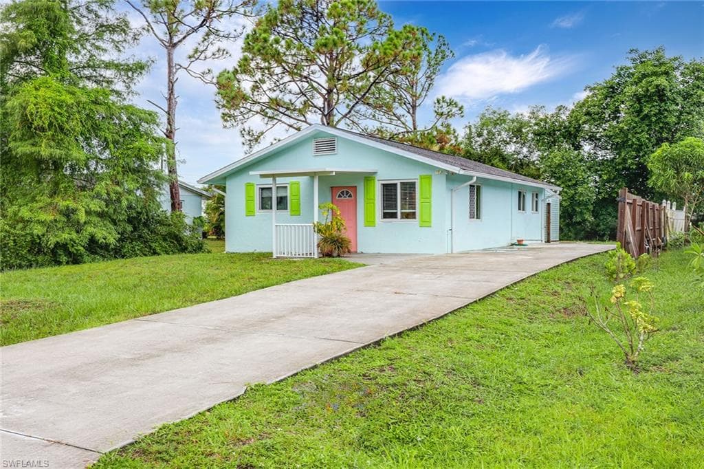 153 6th ST NAPLES, FL 34113