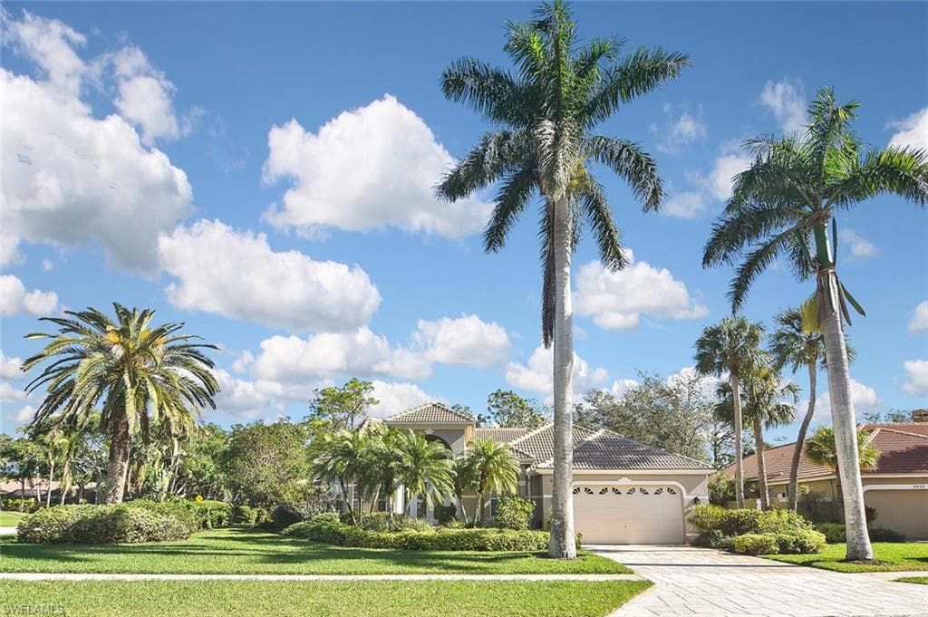 8928 LELY ISLAND CIR NAPLES, FL 34113