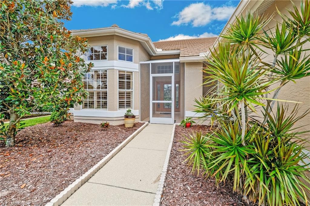 8172 Breton CIR FORT MYERS, FL 33912