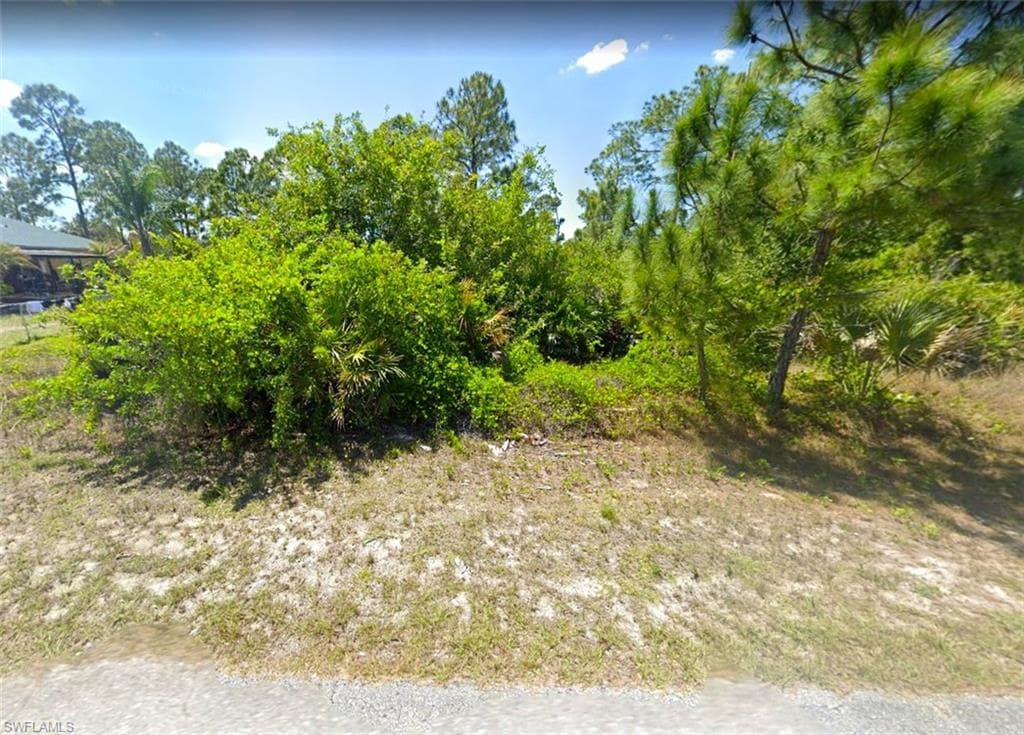 1403 State AVE LEHIGH ACRES, FL 33972