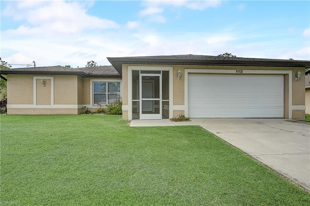 1113 Alvin AVE LEHIGH ACRES, FL 33971
